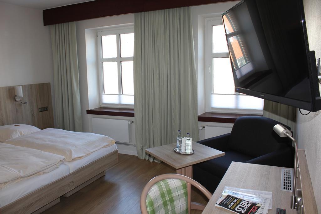 Hotel Kirchspiels Gasthaus Nortorf Екстер'єр фото