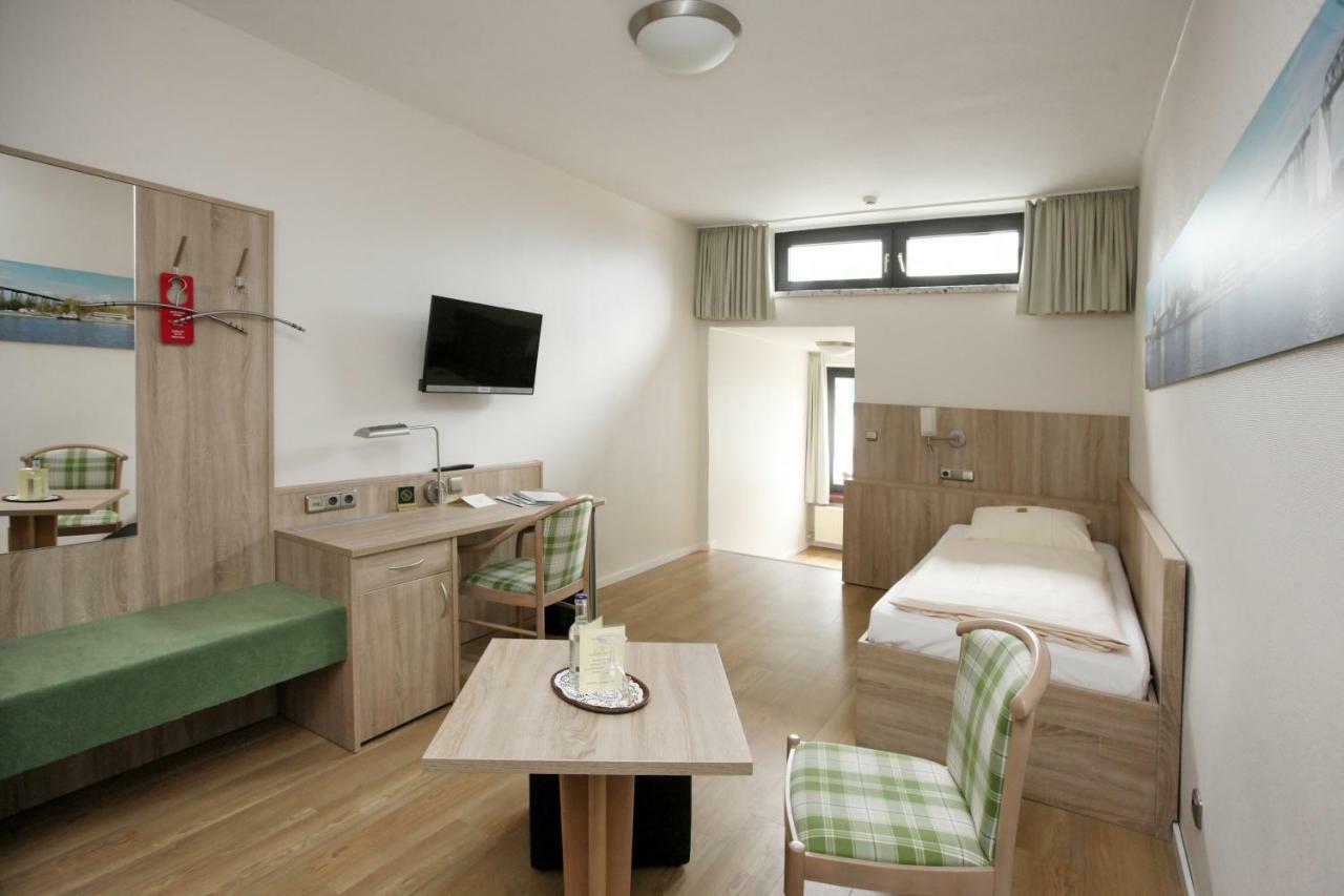 Hotel Kirchspiels Gasthaus Nortorf Екстер'єр фото